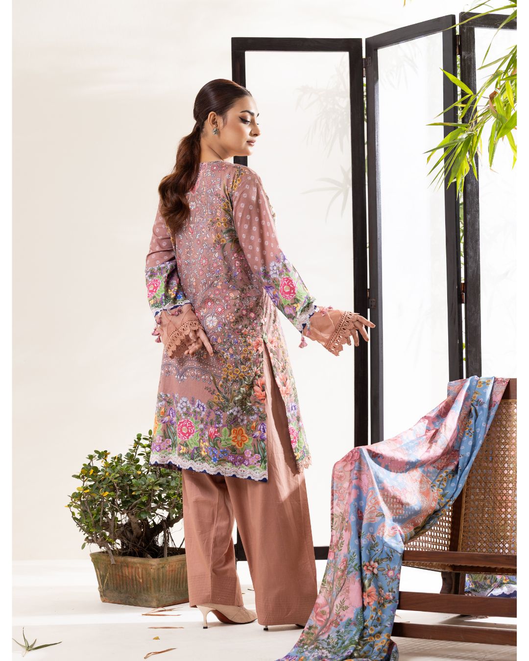HLE-016 (3)