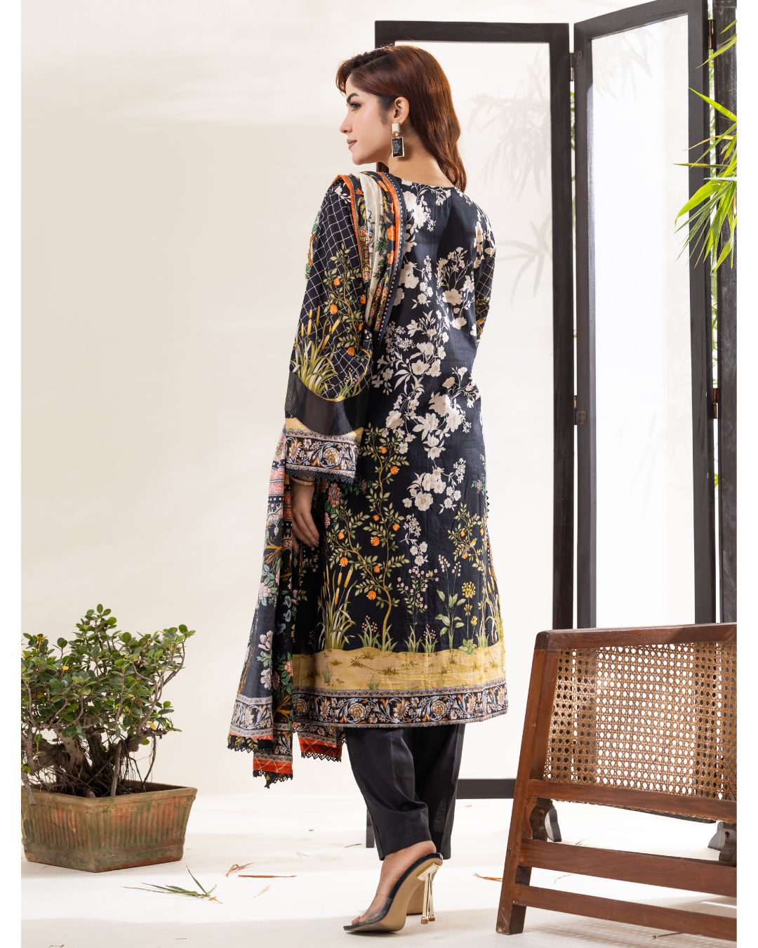HLE-018 (2)